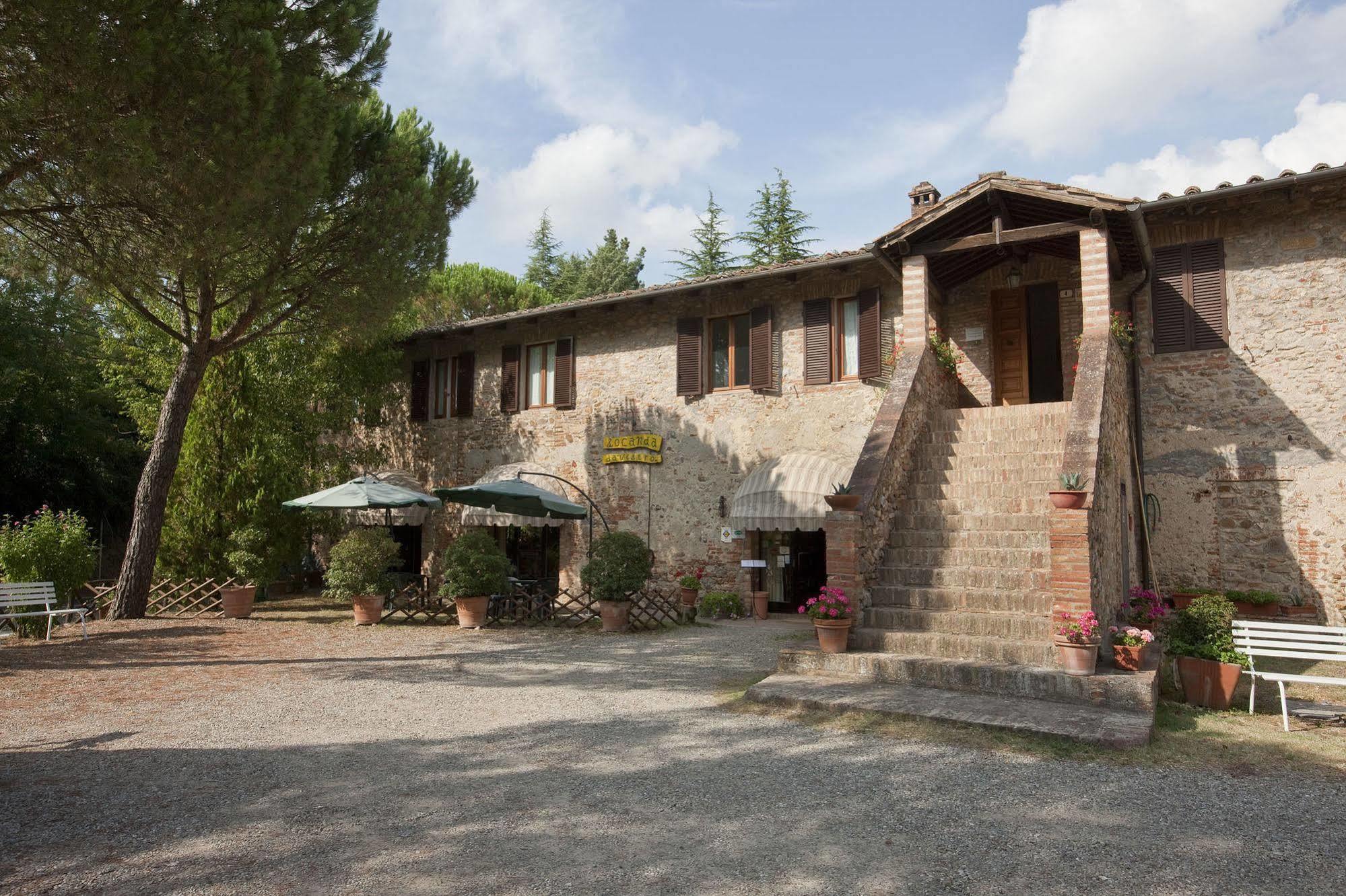 Albergo Ristorante Da Vestro Monticiano Exterior photo